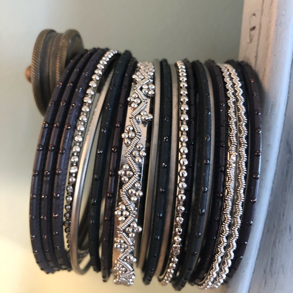 Multiple bangles bracelet - Picture 2 of 8